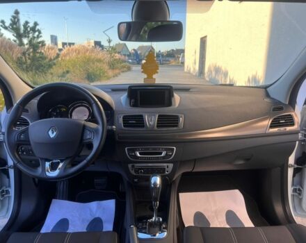 Білий Рено Меган, об'ємом двигуна 1.5 л та пробігом 190 тис. км за 9300 $, фото 4 на Automoto.ua