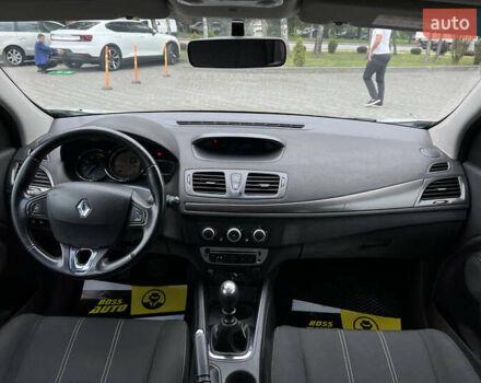 Белый Рено Меган, объемом двигателя 1.46 л и пробегом 243 тыс. км за 8850 $, фото 13 на Automoto.ua