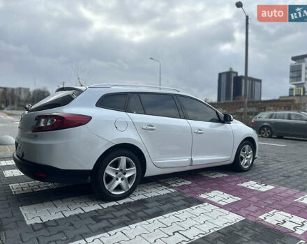 Белый Рено Меган, объемом двигателя 1.46 л и пробегом 320 тыс. км за 7999 $, фото 35 на Automoto.ua