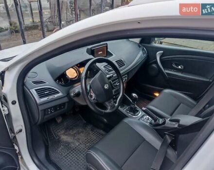 Білий Рено Меган, об'ємом двигуна 1.46 л та пробігом 320 тис. км за 10300 $, фото 4 на Automoto.ua