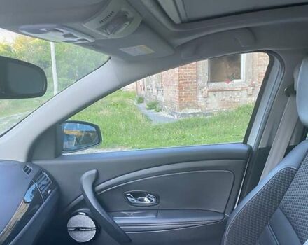 Белый Рено Меган, объемом двигателя 1.6 л и пробегом 263 тыс. км за 11200 $, фото 11 на Automoto.ua