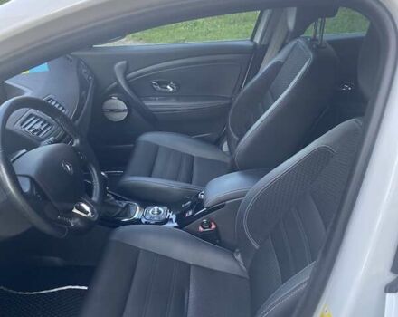 Белый Рено Меган, объемом двигателя 1.6 л и пробегом 263 тыс. км за 11200 $, фото 9 на Automoto.ua