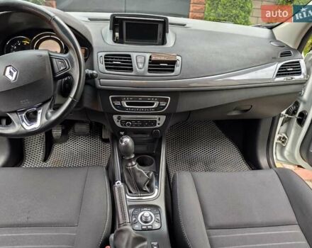 Белый Рено Меган, объемом двигателя 1.46 л и пробегом 202 тыс. км за 9500 $, фото 12 на Automoto.ua