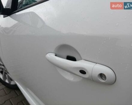 Белый Рено Меган, объемом двигателя 1.5 л и пробегом 149 тыс. км за 9600 $, фото 67 на Automoto.ua