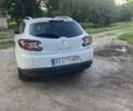 Белый Рено Меган, объемом двигателя 1.6 л и пробегом 263 тыс. км за 11200 $, фото 2 на Automoto.ua