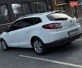 Білий Рено Меган, об'ємом двигуна 1.49 л та пробігом 300 тис. км за 8400 $, фото 3 на Automoto.ua