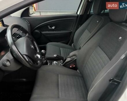 Белый Рено Меган, объемом двигателя 1.5 л и пробегом 149 тыс. км за 9600 $, фото 55 на Automoto.ua