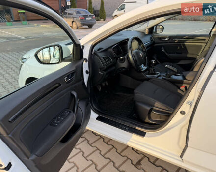 Белый Рено Меган, объемом двигателя 1.46 л и пробегом 227 тыс. км за 10900 $, фото 20 на Automoto.ua