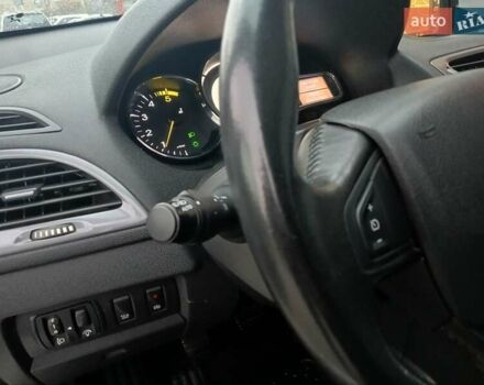 Белый Рено Меган, объемом двигателя 1.5 л и пробегом 149 тыс. км за 9600 $, фото 57 на Automoto.ua