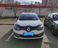 Белый Рено Меган, объемом двигателя 1.5 л и пробегом 300 тыс. км за 9000 $, фото 1 на Automoto.ua