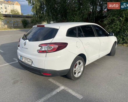Белый Рено Меган, объемом двигателя 1.46 л и пробегом 246 тыс. км за 8900 $, фото 2 на Automoto.ua