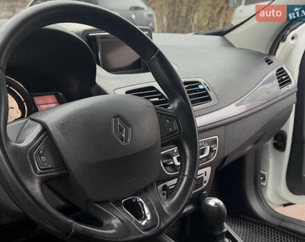 Білий Рено Меган, об'ємом двигуна 1.5 л та пробігом 294 тис. км за 9600 $, фото 9 на Automoto.ua