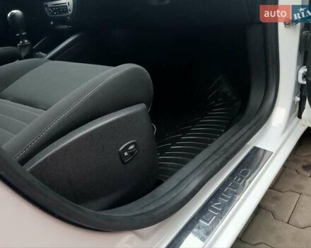 Белый Рено Меган, объемом двигателя 1.5 л и пробегом 149 тыс. км за 9600 $, фото 47 на Automoto.ua