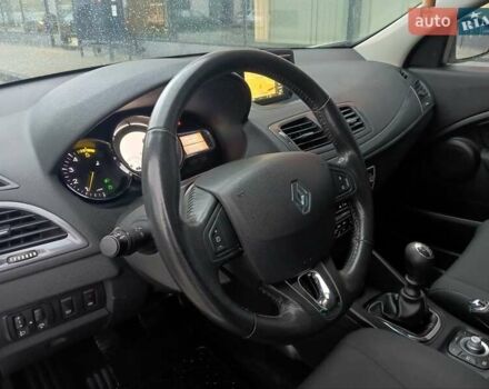 Белый Рено Меган, объемом двигателя 1.5 л и пробегом 149 тыс. км за 9600 $, фото 56 на Automoto.ua