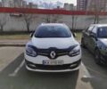 Белый Рено Меган, объемом двигателя 1.5 л и пробегом 300 тыс. км за 8500 $, фото 1 на Automoto.ua