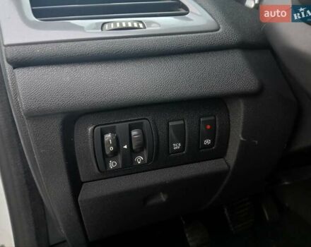 Белый Рено Меган, объемом двигателя 1.5 л и пробегом 149 тыс. км за 9600 $, фото 58 на Automoto.ua