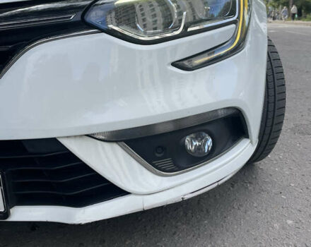 Белый Рено Меган, объемом двигателя 1.46 л и пробегом 260 тыс. км за 9800 $, фото 3 на Automoto.ua