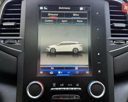 Белый Рено Меган, объемом двигателя 1.46 л и пробегом 226 тыс. км за 13300 $, фото 26 на Automoto.ua