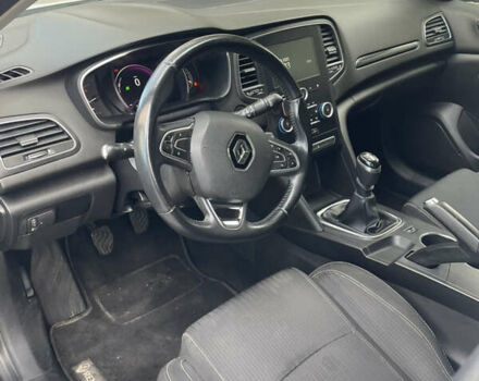 Белый Рено Меган, объемом двигателя 1.46 л и пробегом 260 тыс. км за 9800 $, фото 8 на Automoto.ua