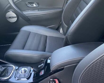 Белый Рено Меган, объемом двигателя 1.6 л и пробегом 263 тыс. км за 11200 $, фото 10 на Automoto.ua