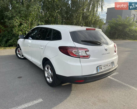 Белый Рено Меган, объемом двигателя 1.46 л и пробегом 246 тыс. км за 8900 $, фото 4 на Automoto.ua