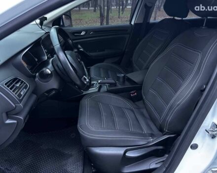 Белый Рено Меган, объемом двигателя 1.5 л и пробегом 233 тыс. км за 10990 $, фото 13 на Automoto.ua