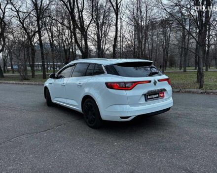 Белый Рено Меган, объемом двигателя 1.5 л и пробегом 233 тыс. км за 10990 $, фото 2 на Automoto.ua