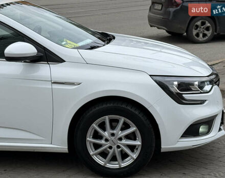 Белый Рено Меган, объемом двигателя 1.46 л и пробегом 148 тыс. км за 14500 $, фото 4 на Automoto.ua