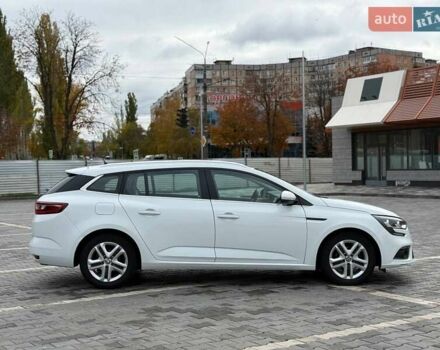 Белый Рено Меган, объемом двигателя 1.46 л и пробегом 195 тыс. км за 12900 $, фото 7 на Automoto.ua