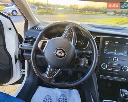 Белый Рено Меган, объемом двигателя 1.46 л и пробегом 200 тыс. км за 11999 $, фото 65 на Automoto.ua