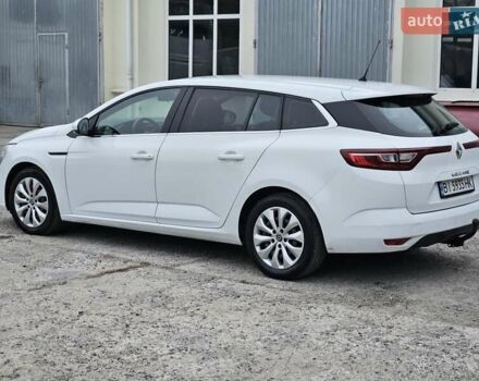 Белый Рено Меган, объемом двигателя 1.5 л и пробегом 175 тыс. км за 10300 $, фото 3 на Automoto.ua