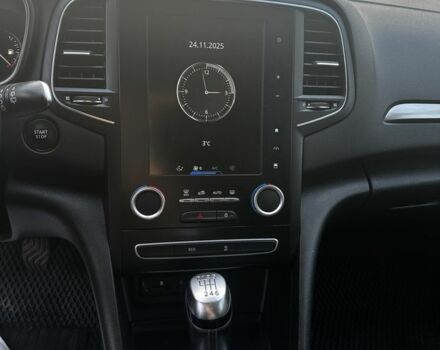 Белый Рено Меган, объемом двигателя 1.6 л и пробегом 195 тыс. км за 11800 $, фото 11 на Automoto.ua