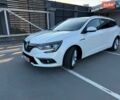 Белый Рено Меган, объемом двигателя 1.39 л и пробегом 158 тыс. км за 13300 $, фото 2 на Automoto.ua