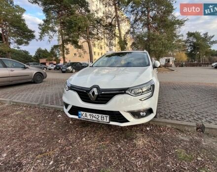 Белый Рено Меган, объемом двигателя 1.46 л и пробегом 260 тыс. км за 13900 $, фото 1 на Automoto.ua