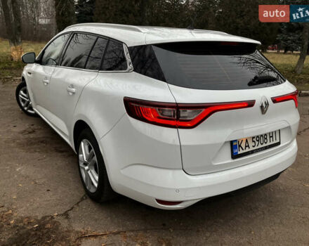 Белый Рено Меган, объемом двигателя 1.5 л и пробегом 213 тыс. км за 9999 $, фото 7 на Automoto.ua