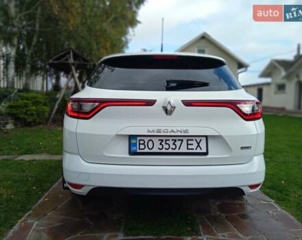 Белый Рено Меган, объемом двигателя 1.46 л и пробегом 251 тыс. км за 12400 $, фото 1 на Automoto.ua
