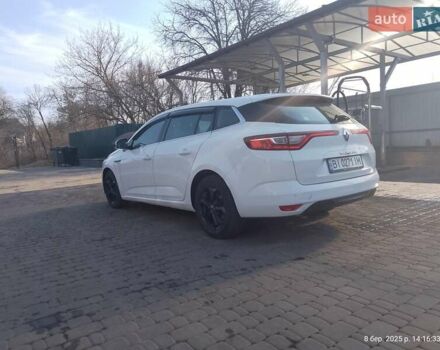 Белый Рено Меган, объемом двигателя 1.46 л и пробегом 270 тыс. км за 10500 $, фото 4 на Automoto.ua