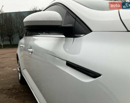 Белый Рено Меган, объемом двигателя 1.5 л и пробегом 213 тыс. км за 9999 $, фото 27 на Automoto.ua