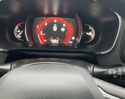 Белый Рено Меган, объемом двигателя 1.5 л и пробегом 200 тыс. км за 11500 $, фото 12 на Automoto.ua