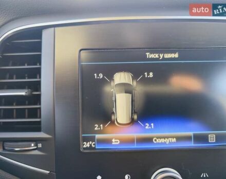 Белый Рено Меган, объемом двигателя 1.46 л и пробегом 200 тыс. км за 11999 $, фото 47 на Automoto.ua