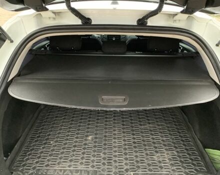 Белый Рено Меган, объемом двигателя 1.5 л и пробегом 289 тыс. км за 11200 $, фото 7 на Automoto.ua