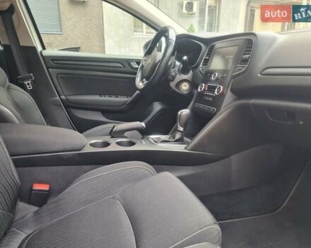 Белый Рено Меган, объемом двигателя 1.5 л и пробегом 106 тыс. км за 16300 $, фото 4 на Automoto.ua