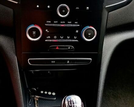 Белый Рено Меган, объемом двигателя 1.5 л и пробегом 199 тыс. км за 11500 $, фото 11 на Automoto.ua