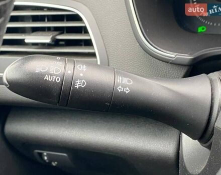 Белый Рено Меган, объемом двигателя 1.46 л и пробегом 197 тыс. км за 12490 $, фото 19 на Automoto.ua