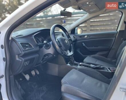 Белый Рено Меган, объемом двигателя 1.46 л и пробегом 312 тыс. км за 11750 $, фото 10 на Automoto.ua