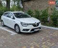 Белый Рено Меган, объемом двигателя 1.5 л и пробегом 208 тыс. км за 14000 $, фото 1 на Automoto.ua