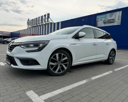 Белый Рено Меган, объемом двигателя 0 л и пробегом 275 тыс. км за 13000 $, фото 3 на Automoto.ua