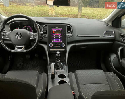 Белый Рено Меган, объемом двигателя 1.5 л и пробегом 213 тыс. км за 9999 $, фото 18 на Automoto.ua