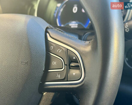 Білий Рено Меган, об'ємом двигуна 1.46 л та пробігом 185 тис. км за 15600 $, фото 38 на Automoto.ua