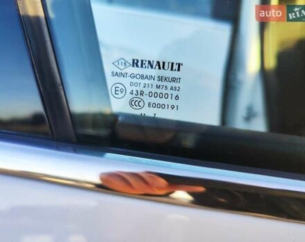 Белый Рено Меган, объемом двигателя 1.46 л и пробегом 200 тыс. км за 11999 $, фото 35 на Automoto.ua